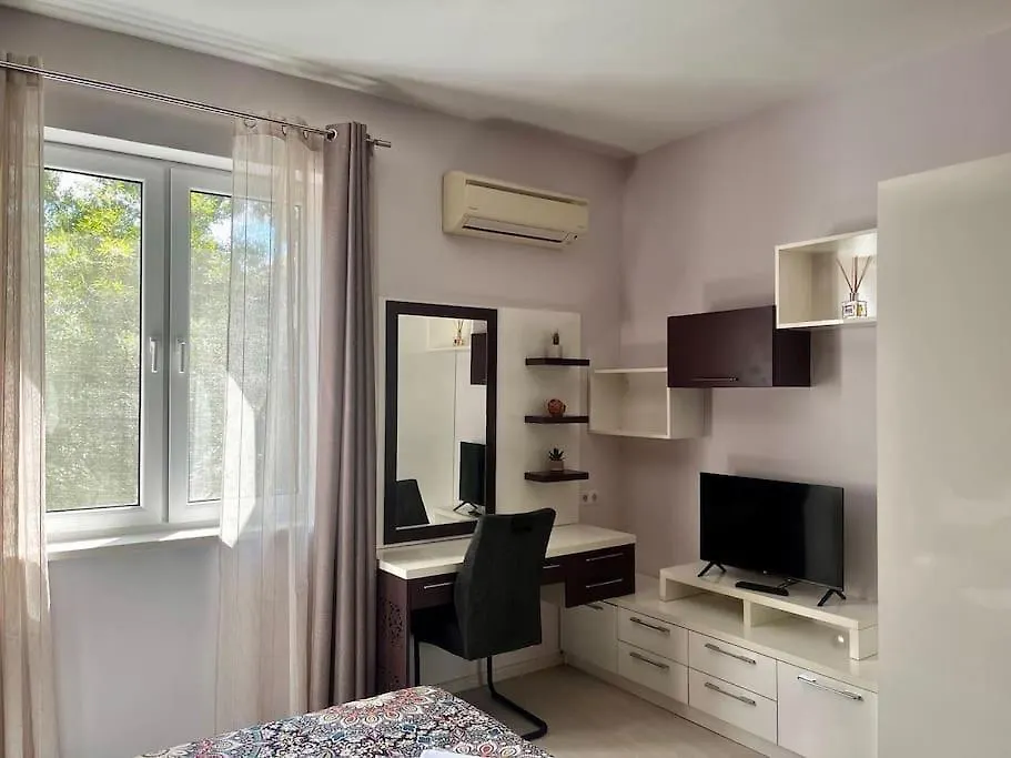 Apartment Cozy 2Br Oasis In Central Burgas Bulgaria