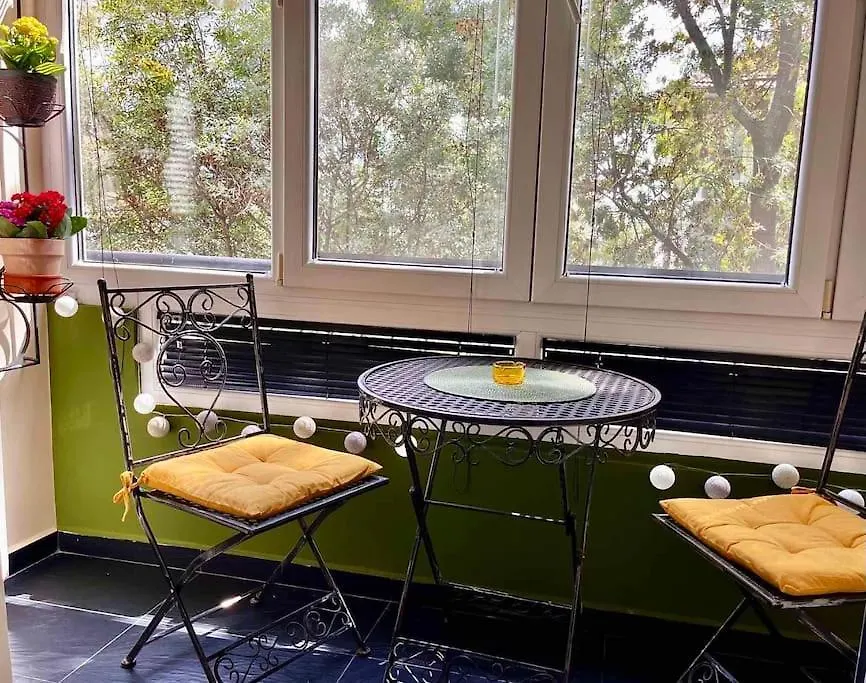 Apartment Cozy 2Br Oasis In Central Burgas